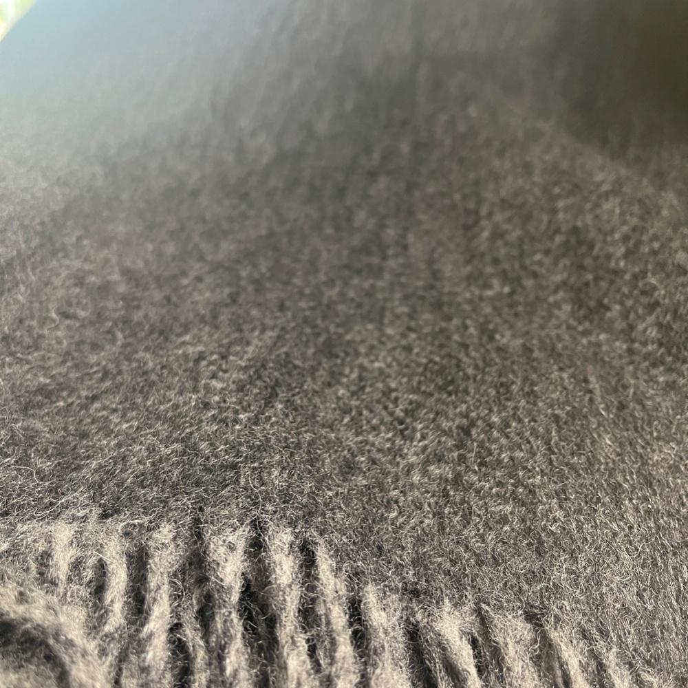 NWOT a & R Cashmere Throw Gray Reversible - Picture 5 of 8